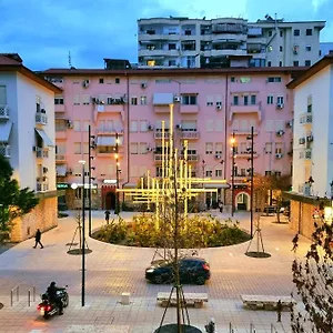 Hotel Boston, Tirana