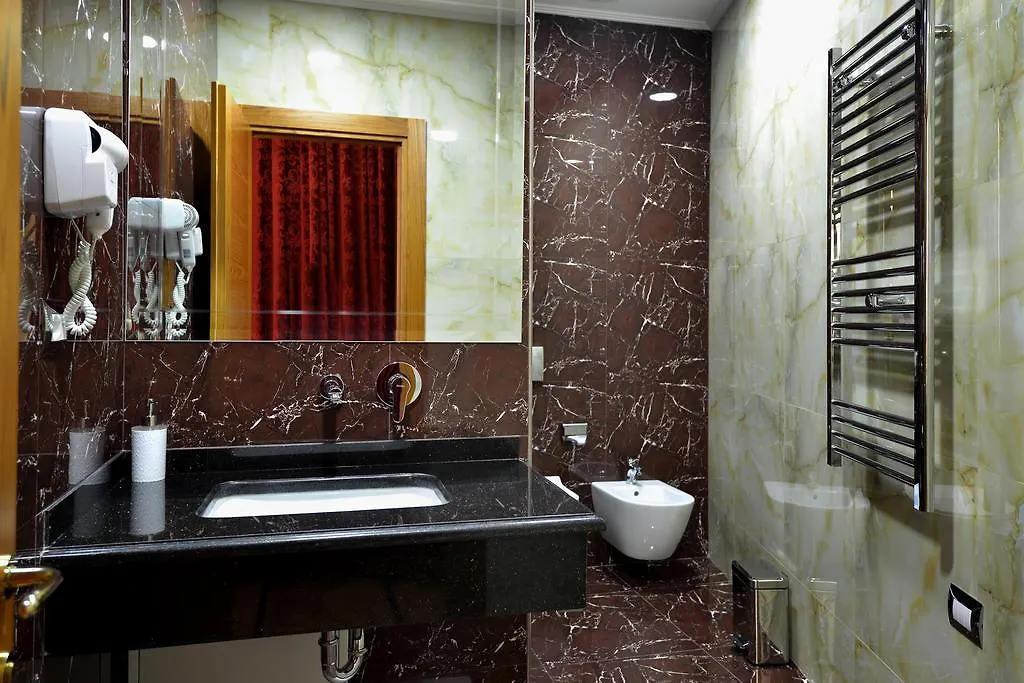 Hotel Austria Tirana