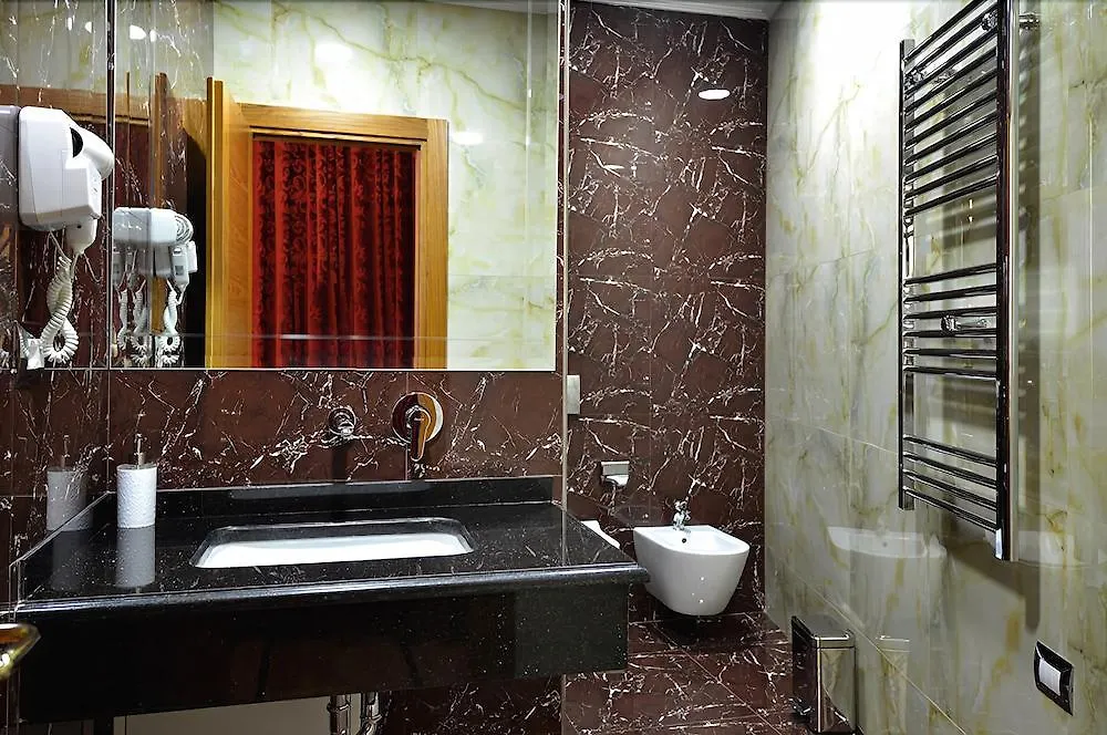 Hotel Austria Τίρανα