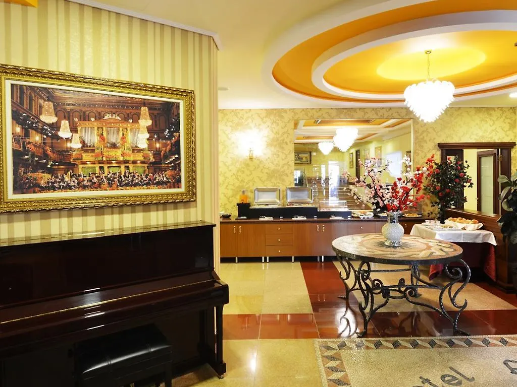 Hotel Austria 4*, Tirana Albania
